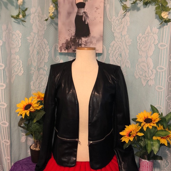 Forever 21 Jackets & Blazers - Nice Jacket